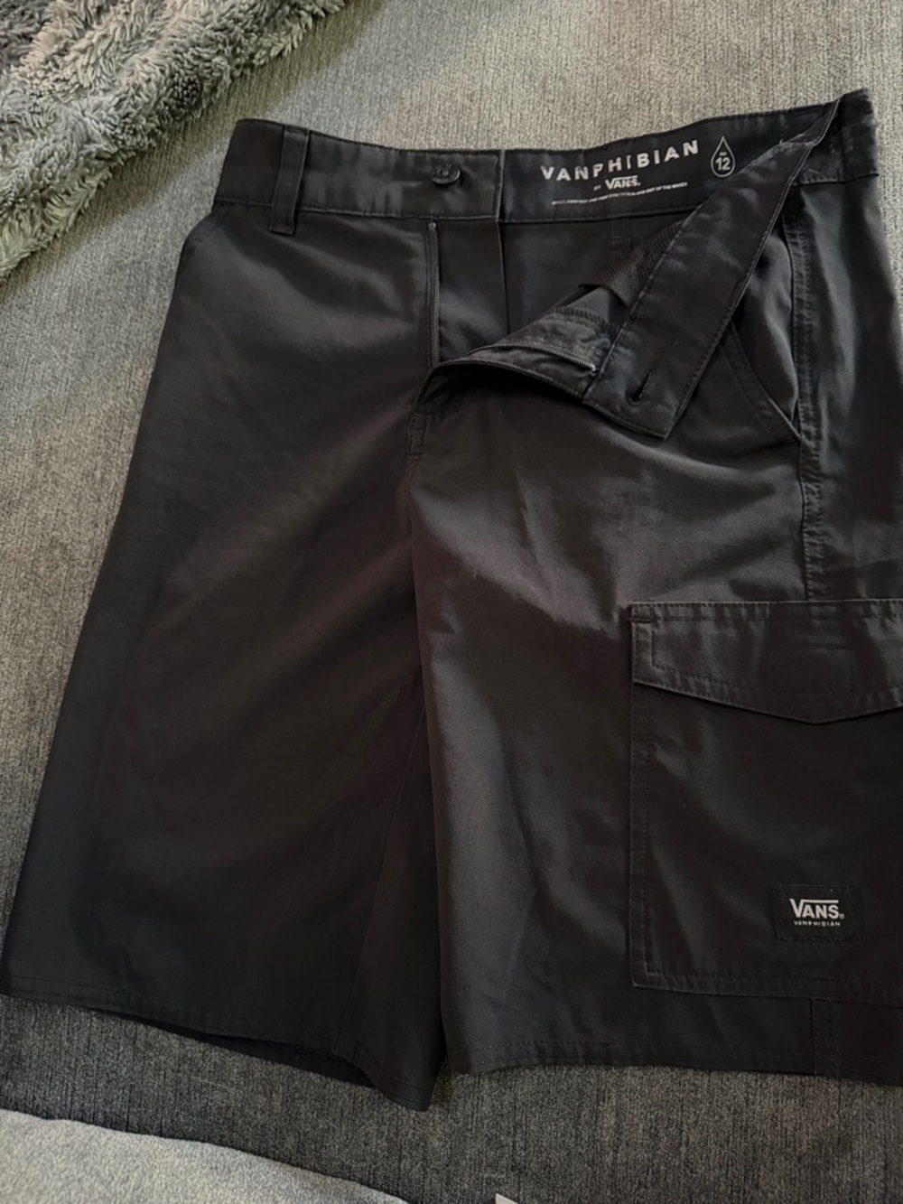 Vans Black Men's Cargo Shorts with Side Pocket